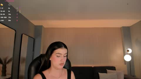 Snapshot of paulinasantosx chatting on October 17, 2025, 8:11 pm Paulina Santos online show from October 17, 2025, 8:11 pm