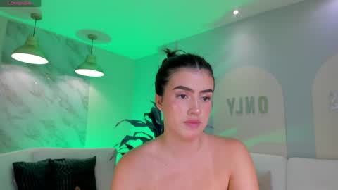 Snapshot of paulinasantosx chatting on March 17, 2026, 7:17 pm Paulina Santos online show from March 17, 2026, 7:17 pm