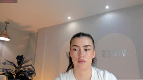 Snapshot of paulinasantosx chatting on March 28, 2026, 7:35 pm Paulina Santos online show from March 28, 2026, 7:35 pm