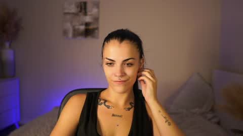 Pauline online show from July 25, 2026, 7:00 pm