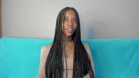 Pauline online show from September 27, 2025, 10:15 pm