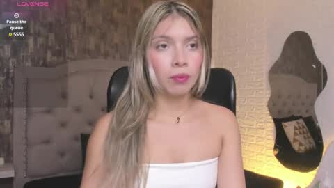 Paulina online show from February 15, 2025, 8:54 pm