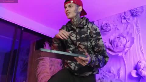 Snapshot of paulo527 chatting on February 8, 2026, 5:33 am Paulo online show from February 8, 2026, 5:33 am