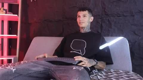 Snapshot of paulo527 chatting on February 14, 2026, 9:00 pm Paulo online show from February 14, 2026, 9:00 pm