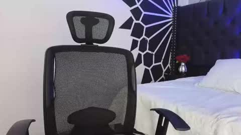 Snapshot of paulo527 chatting on March 17, 2026, 9:23 am Paulo online show from March 17, 2026, 9:23 am