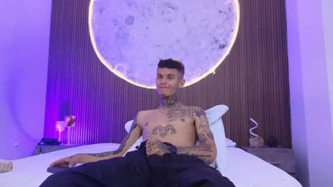 Paulo online show from May 8, 2026, 1:22 am