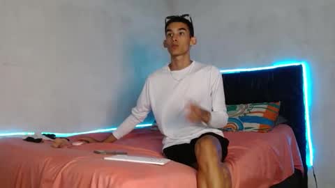 paulosex12 online show from October 22, 2025, 11:59 pm