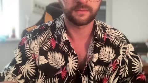 Snapshot of paulsimpsn chatting on September 21, 2025, 11:34 am love bush online show from September 21, 2025, 11:34 am