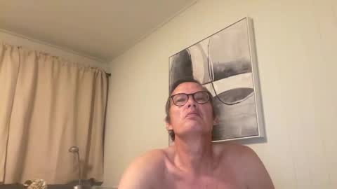 paulwill2377 online show from December 2, 2025, 2:17 am