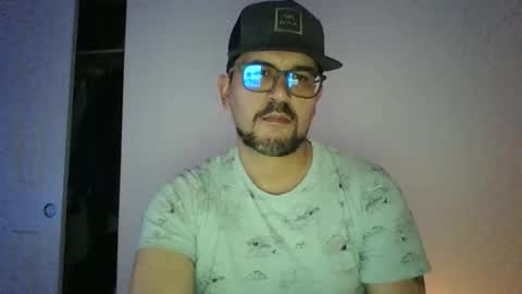 Snapshot of pawgpusslover chatting on November 18, 2025, 4:39 am pawgpusslover online show from November 18, 2025, 4:39 am