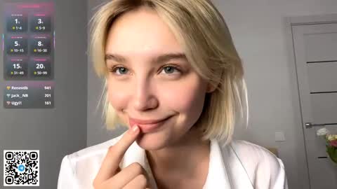 Lola online show from November 26, 2025, 3:24 pm