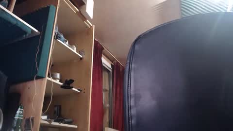 pc8474408 online show from October 5, 2025, 6:06 pm