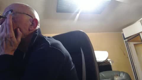 pc8474408 online show from December 2, 2025, 11:26 am