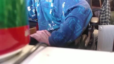 pc8474408 online show from April 3, 2026, 9:40 am