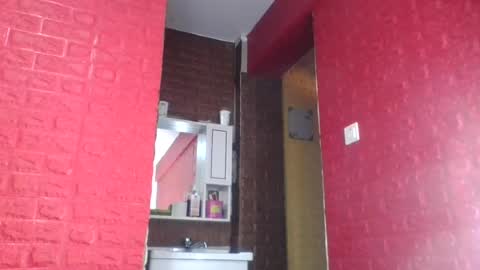 peach_melbah online show from June 12, 2026, 9:19 am
