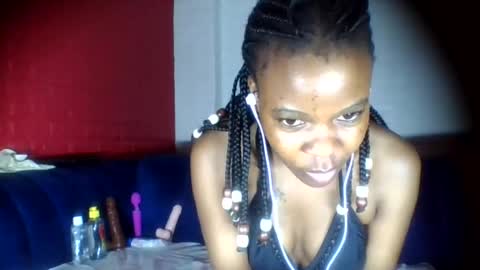 peach_melbah online show from June 25, 2026, 7:35 am