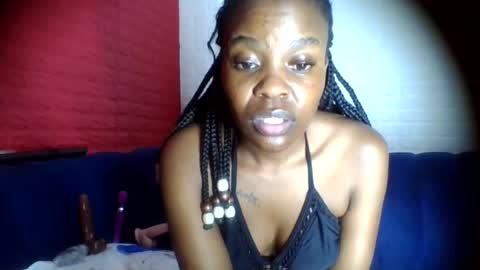 peach_melbah online show from June 25, 2026, 9:41 pm