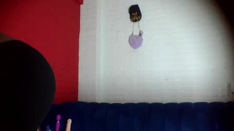 peach_melbah online show from July 16, 2026, 7:31 pm
