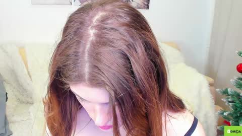 Snapshot of peach_mila chatting on December 21, 2024, 5:07 pm your love online show from December 21, 2024, 5:07 pm