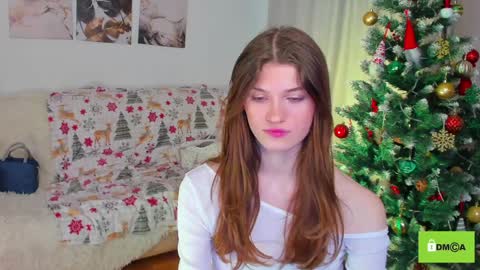 Snapshot of peach_mila chatting on December 29, 2024, 1:28 pm your love online show from December 29, 2024, 1:28 pm