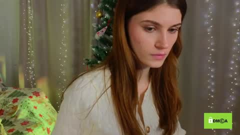 Snapshot of peach_mila chatting on January 17, 2025, 8:44 pm your love online show from January 17, 2025, 8:44 pm