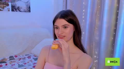 Snapshot of peach_mila chatting on January 26, 2025, 5:44 pm your love online show from January 26, 2025, 5:44 pm