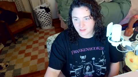 Peach Bandit online show from April 24, 2026, 2:47 am