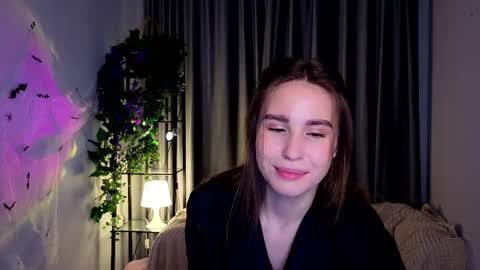 Snapshot of peachparadox chatting on October 31, 2025, 9:16 pm SwetsKitt online show from October 31, 2025, 9:16 pm