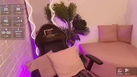 peachy_tay online show from December 16, 2025, 11:48 am