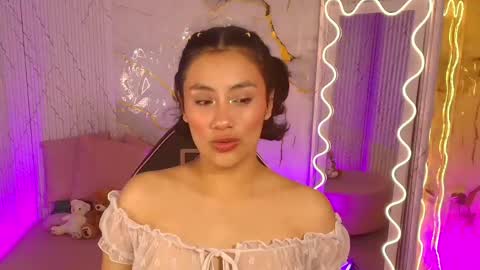 peachy_tay online show from April 19, 2026, 11:53 am