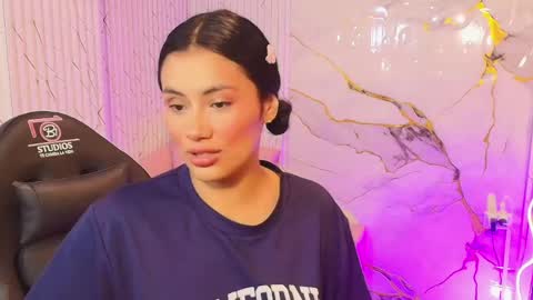peachy_tay online show from May 7, 2026, 11:37 am