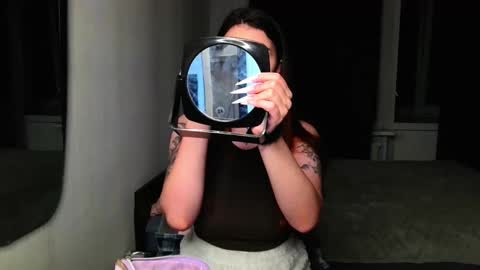 Snapshot of peachybabe__ chatting on December 1, 2024, 10:10 pm Peachy online show from December 1, 2024, 10:10 pm