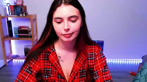 Peachy online show from September 28, 2025, 4:45 pm