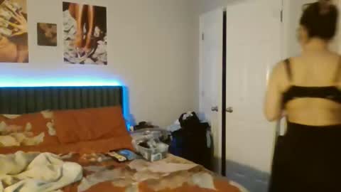 peachyhoneydrip online show from May 28, 2026, 1:47 am