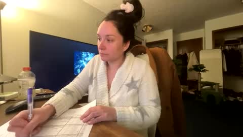 PeachyObsession online show from February 12, 2026, 2:06 am