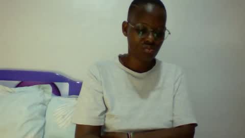 Snapshot of peacockxx chatting on April 2, 2026, 5:05 am peacockxx online show from April 2, 2026, 5:05 am