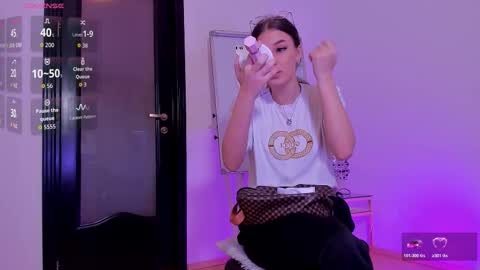 Kate online show from March 14, 2026, 1:27 pm