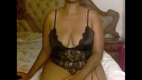 Snapshot of pearassmmm chatting on January 7, 2025, 8:42 pm pearassmmm online show from January 7, 2025, 8:42 pm