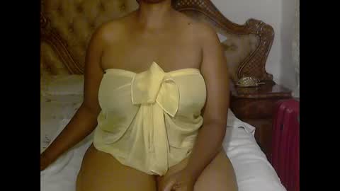 Snapshot of pearassmmm chatting on January 10, 2025, 9:42 pm pearassmmm online show from January 10, 2025, 9:42 pm