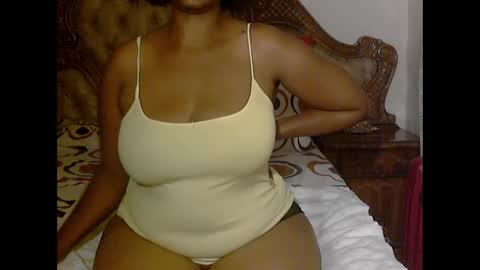 Snapshot of pearassmmm chatting on February 7, 2025, 10:09 pm pearassmmm online show from February 7, 2025, 10:09 pm