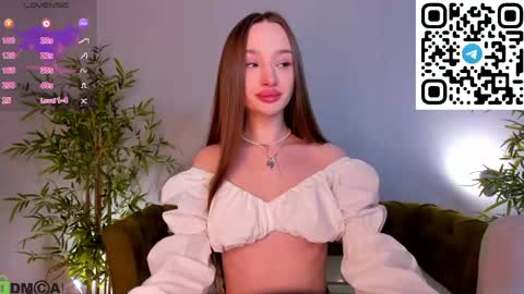 Snapshot of pearl_bloom chatting on May 18, 2026, 1:02 am Sex Leah online show from May 18, 2026, 1:02 am