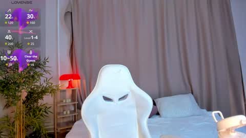 Snapshot of pearl_bloom chatting on July 21, 2026, 1:08 am Sex Leah online show from July 21, 2026, 1:08 am