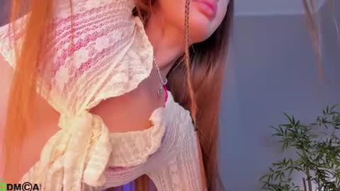 Snapshot of pearl_bloom chatting on July 28, 2026, 1:12 am Sex Leah online show from July 28, 2026, 1:12 am