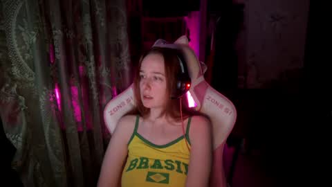 Adelina online show from May 1, 2026, 1:43 am