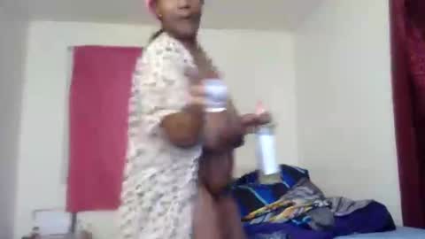 pebblessmith453 online show from November 23, 2025, 9:42 am