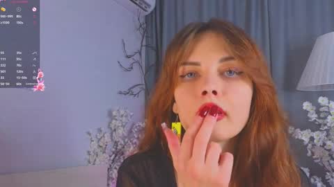 Snapshot of peggyhodges chatting on September 19, 2025, 8:53 pm LisaDrako online show from September 19, 2025, 8:53 pm