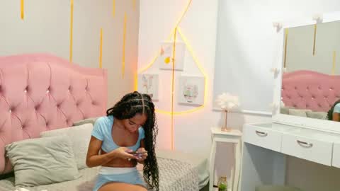 peneelopeecute online show from June 25, 2026, 5:12 am