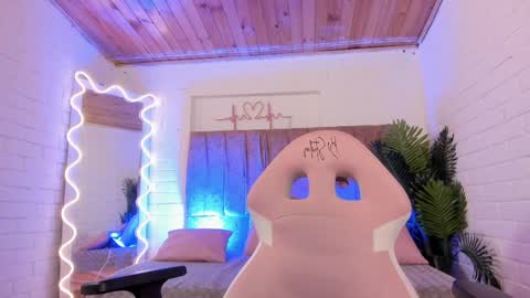 penelope online show from February 23, 2025, 10:06 am