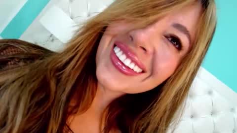 Penelope Laurent online show from November 8, 2025, 12:49 pm