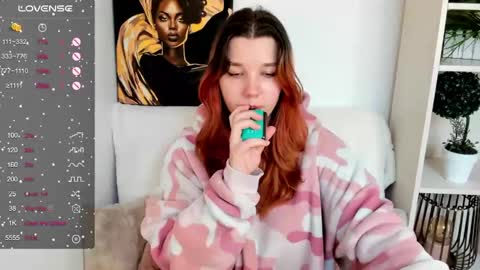 penelopeonegrey online show from March 10, 2025, 10:15 am